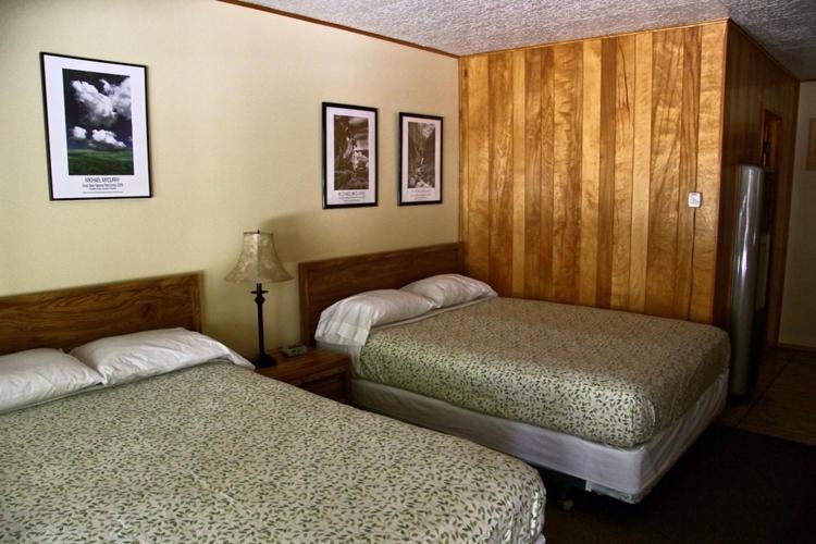 Andruss Motel Walker Exterior photo